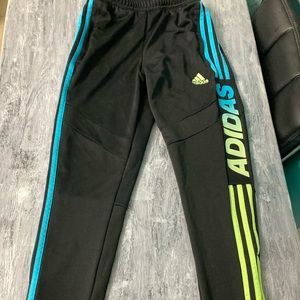 Boys medium 12-14 adidas